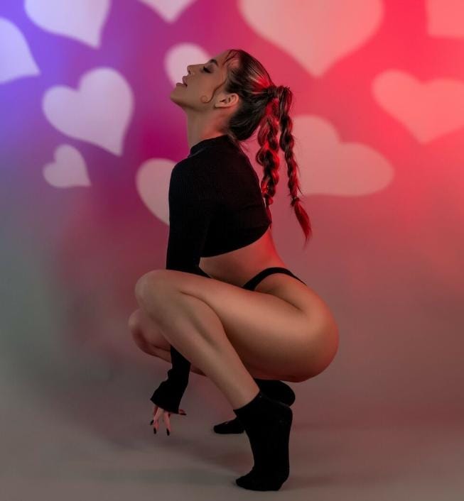Escort - ARIANA - Ibiza Tops
